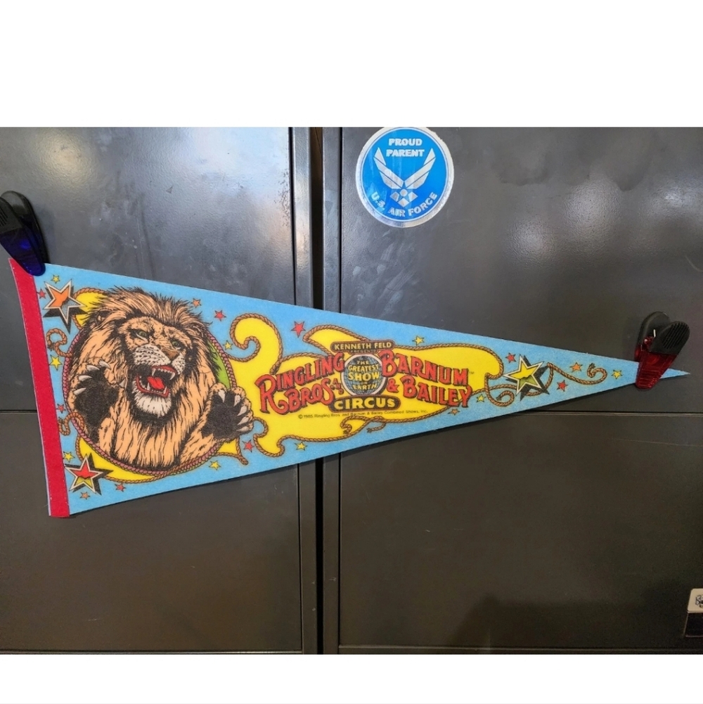 Vintage 1985 Ringling Brothers & Barnum & Bailey Circus Pennant Used